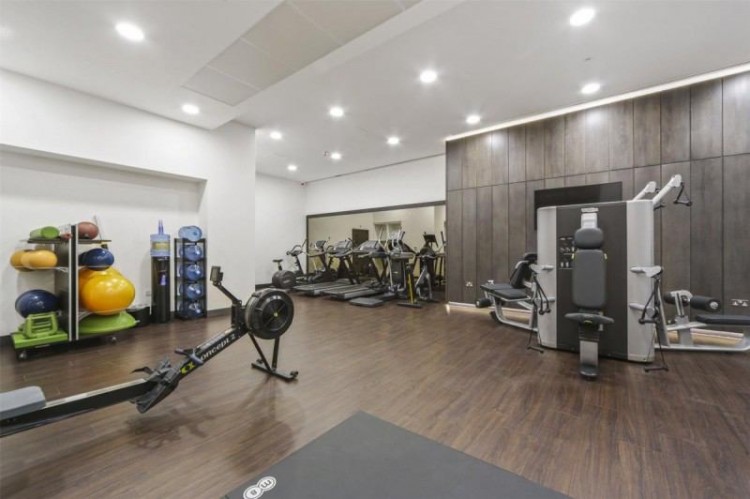 40, Montpellier House, 17 Glenthorne Road - london - London Property Group